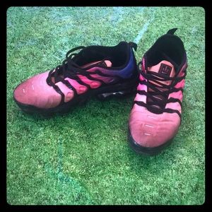 Air vapormax plus sneakers size 7 men’s size